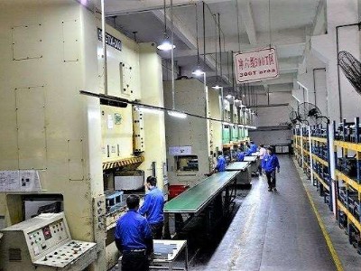 云浮钣金加工厂家的精密压毛边技术